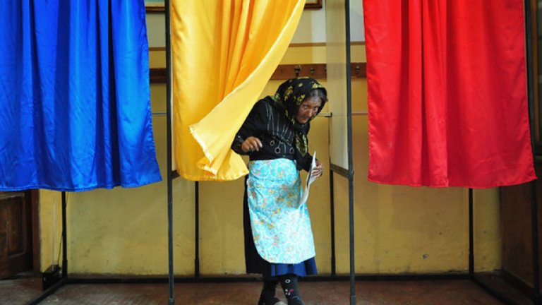 Румънците избират местна власт, като над 100 от кандидатите са разследвани