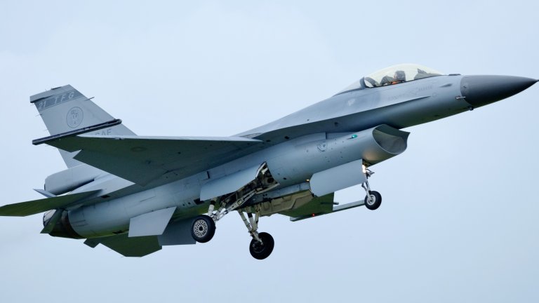 Тайвански изтребител F-18