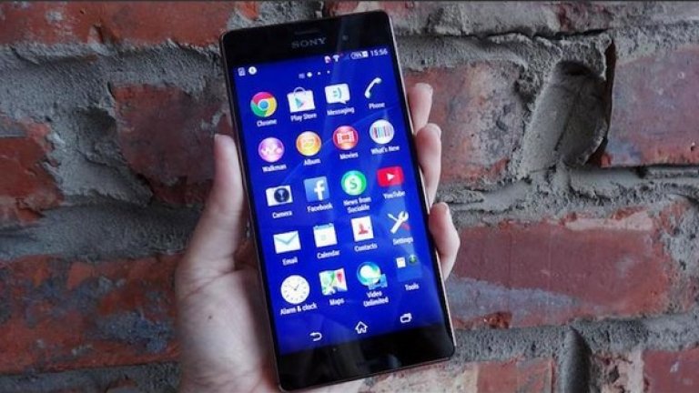 Sony Xperia Z4
Sony не са разпратили покани за MWC, поне засега, но това не пречи на спекулациите какво би представила фирмата, като се има предвид, че видяхме цели три нови телефона на Sony в последните 18 месеца.
Очевидният избор изглежда Xperia Z4. Едно от първите неща, които си заслужава да бъдат споменати като спецификации, е че Sony изглежда се канят да представят две версии на Xperia Z4: една с Quad HD (1440p) дисплей и друга с Full HD (1080p) дисплей.
Qualcomm са потвърдили, че Xperia Z4 ще използва чипсета Snapdragon 810, който носи доста подобрения, включително 4G LTE скорости до 450mbps и поддръжка на 4K видео.
Sony вероятно ще следват сходен дизайн на стилистиката Omni-Balance от предишните Xperia телефони. Харесваме този вид, особено в Xperia Z3, който внесе заоблени ръбове за по-комфортно държане в ръка.
Очаква се да бъде представен и нов 20.7-мегапикселов сензор, който ще предлага 192-точков автофокус и HDR в реално време.