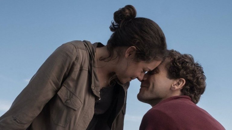 По-силен / Stronger
Световна премиера: 22 септември
Актьори: Джейк Гиленхол, Татяна Маслани, Миранда Ричардсън 
Отново филм по действителен случай - истинската история на Джеф Бауман, който губи краката си по време на атентата на маратона в Бостън през 2013 г.