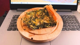 Обяд в кутия: Баница със спанак, ама пò така