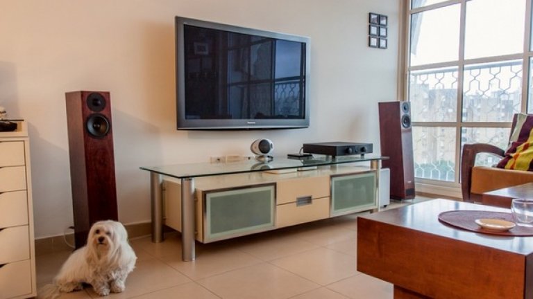 PMC  - историята също започва от BBC - Peter Thomas е инженер в корпорацията, и през 1990 решава да се възползва от собствените си разработки, и основава компанията