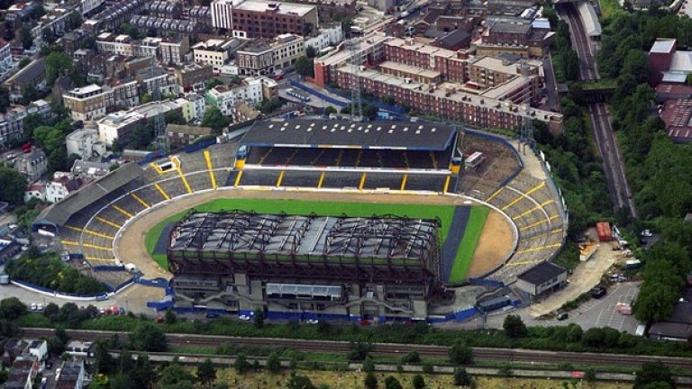 Снимка на стадиона преди началото на сезона 1993/94.