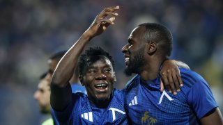 Левски потрепери, но показа шампионски характер и победи Локомотив София