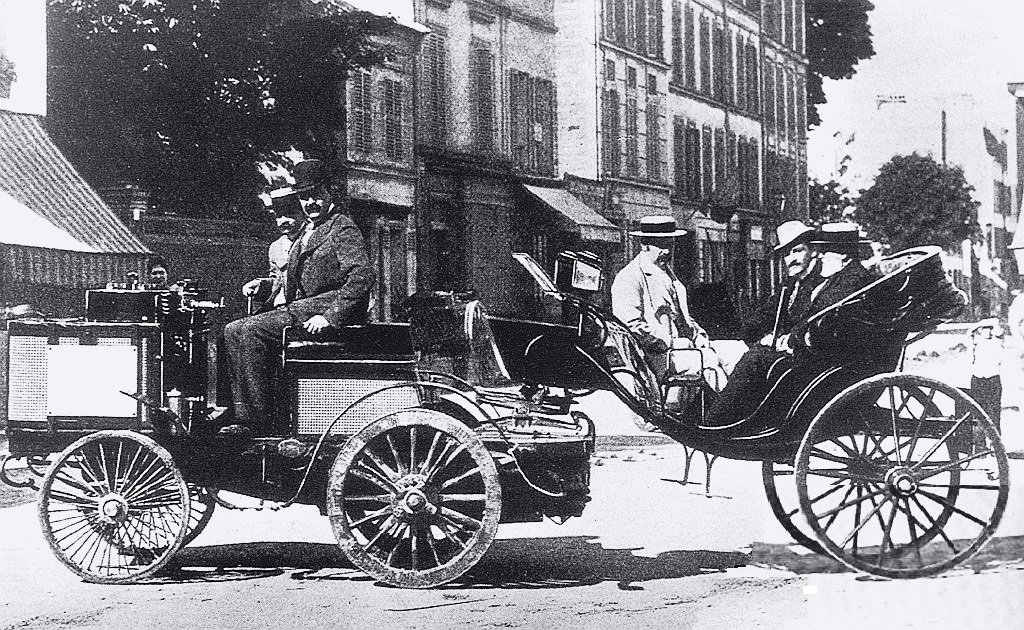 1894_paris-rouen_-_count_albert_de_dion_(de_dion-bouton_steam_tractor)_finished_1st,_ruled_ineligible_for_prize