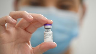 Осигуряват се доставките от Pfizer и BioNTech до края на 2023 г.