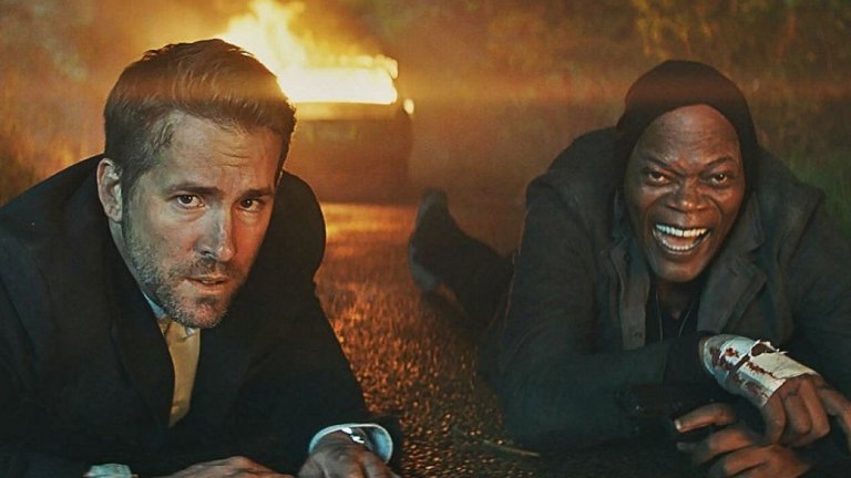 The Hitman`s Bodyguard 
Райън Рейнолдс е телохранител, който е нает да пази живота на наемен убиец (в ролята: Самюел Л. Джаксън) - свидетел по дело пред Международния съд. Двамата са дългогодишни врагове, но се налага да забравят за взаимната омраза, за да стигнат навреме до съда. В екшън-комедията участват още Гари Олдман и Салма Хайек.