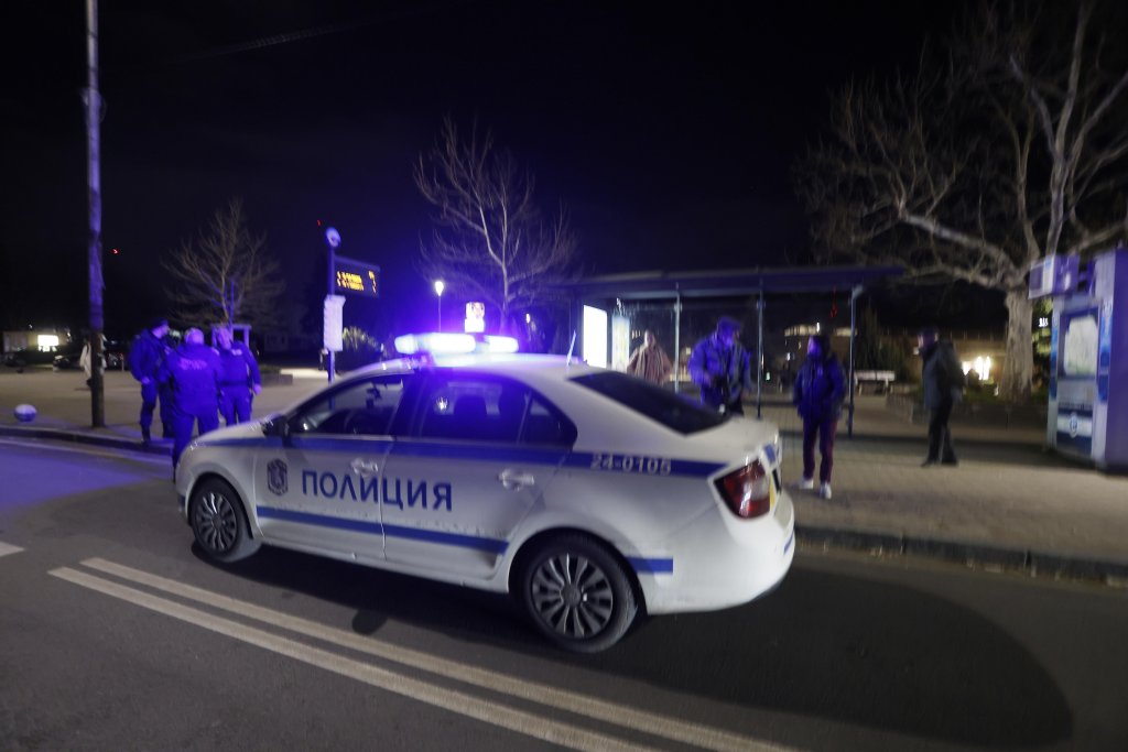 Жена наръга четирима души в центъра на София