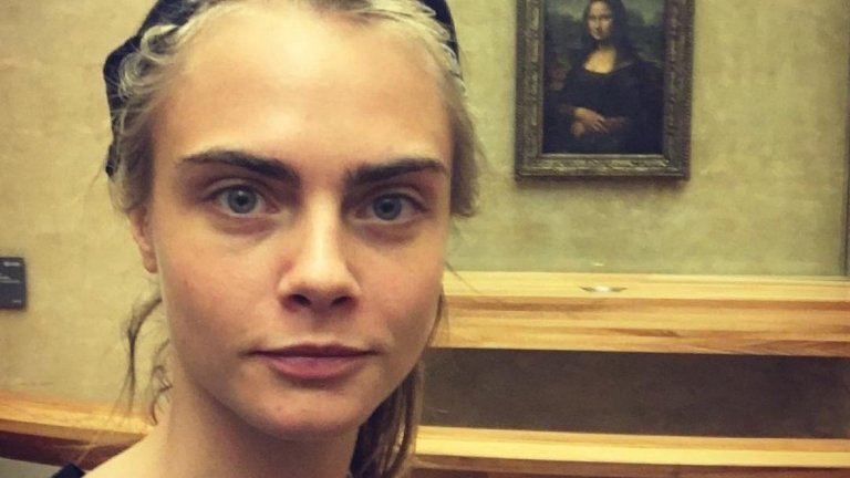 Кара намира пристан от бесовете и демоните си в света на творчеството и въображението. Музика, кино, мода, книги...