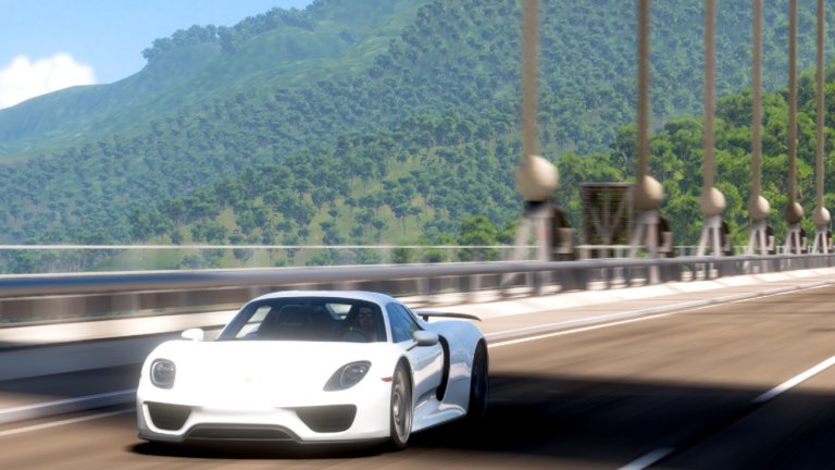 Forza Horizon 5

Петото издание на популярното рейсинг заглавие прави ужасно добре точно това, което трябва да прави една игра в отворен свят - дава ви средствата и свободата да изследвате. В случая обаче средствата не са мечове и пистолети, а един впечатляващ набор от супер мощни автомобили. 

Действието се развива в Мексико, а Forza Horizon 5 е безспорно една от най-красивите игри на пазара в момента, развеждайки ви из състезания по плажове, джунгли, градски улици и даже около вулкани. 

Само че не красивата визуализация или разнообразните режими на игра са основната причина тя да е толкова добра. Forza Horizon 5 е просто забавна, лека, отпуска и се усеща като една екзотична ваканция в Мексико. Неслучайно печели и цели пет отличия на тазгодишните “The Game Awards”.