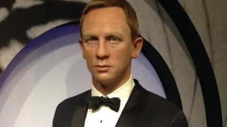 James_Bond_(Daniel_Craig)_figure_at_Madame_Tussauds_London_(30318318754)