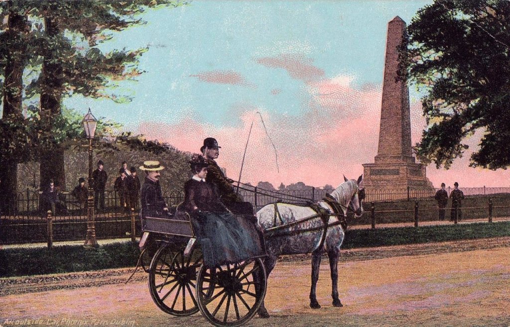 Dublin._Phoenix_Park._Outside_car_(Jaunting_car)._Postcard,_c._1905