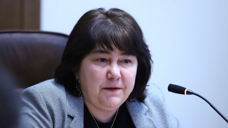 Росица Велкова успокои, че няма нужда и от нов заем