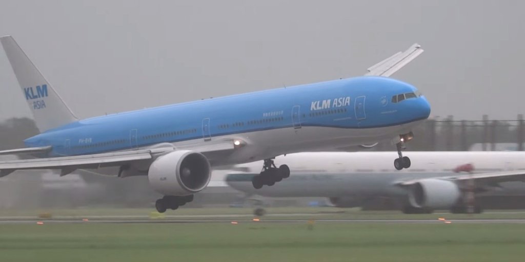 KLM plane at Schiphol Airport-dangerous weather