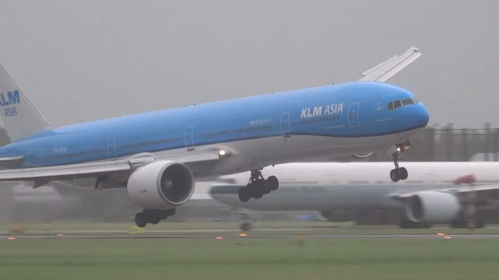 KLM plane at Schiphol Airport-dangerous weather