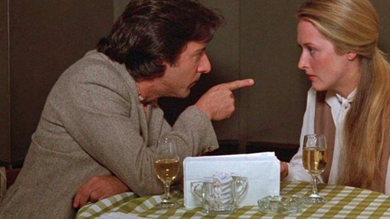 "Крамер срещу Крамер" (1979) 

Още един страхотен филм с 5 златни статуетки от Филмовата академия, от които две са за Дъстин Хофман и Мерил Стрийп - единственото, което го вади от списъка на "най-добрите сред най-добрите", е това, че Стрийп печели "Оскар" в категорията "Поддържаща", а не "Главна" женска роля. 