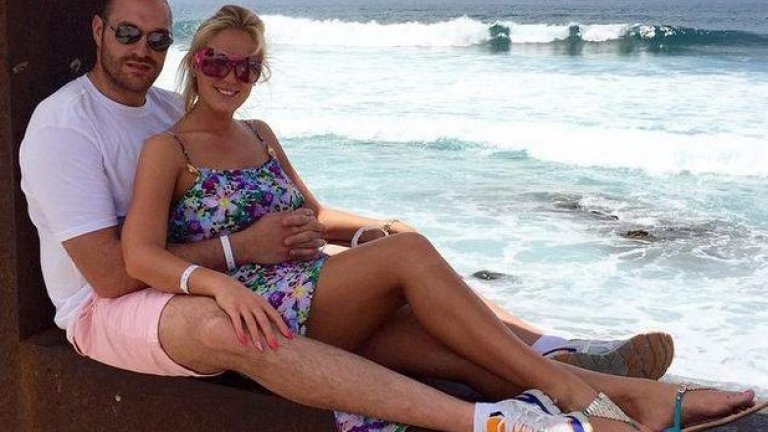 Тайсън Фюри твърди, че дори собствената му съпруга понякога се нуждае от ъперкът. Подобни реплики го превърнаха във враг на всички правозащитни организации.