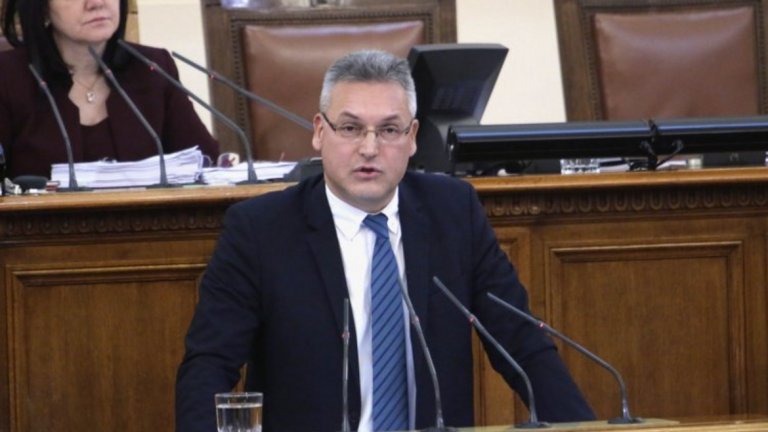 БСП иска КС да върне поста на Жаблянов
