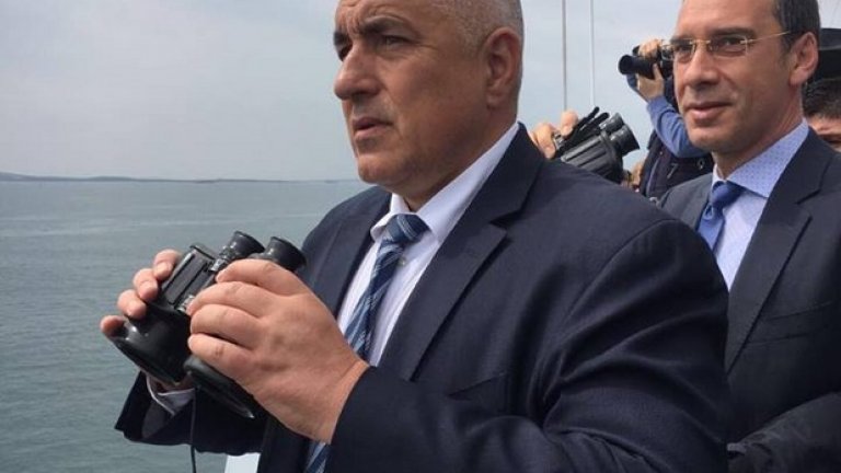 Борисов се появи на морско учение срещу нелегални мигранти