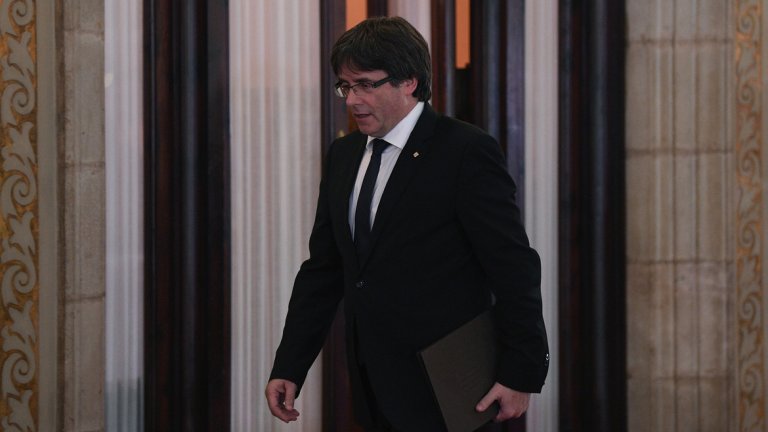 Лидерът на регионалното правителство на Каталуния Карлес Пучдемон може да бъде отстранен от служба до една седмица