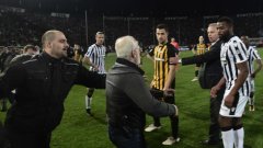 Футболният шампионат бе спрян след инцидента на мача ПАОК - АЕК (0:0) на 12 март. Тогава президентът на домакините от Солун Иван Савидис влезе на терена, а на кръста му имаше кобур с пистолет.