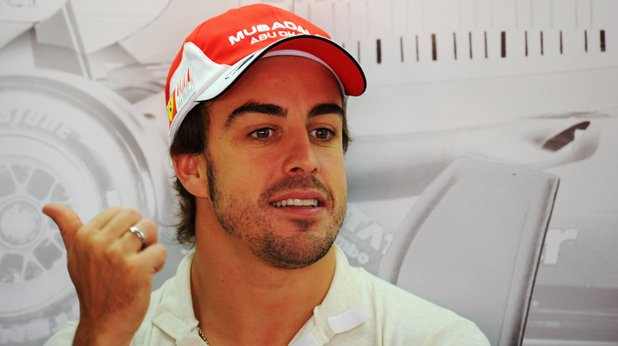 Фетел ще заеме мястото на Алонсо във Ferrari, а испанецът отива в McLaren