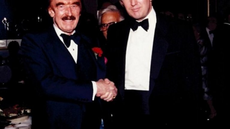 Тръмп с баща си - Фред Тръмп, основополжникът на семейния бизнес.