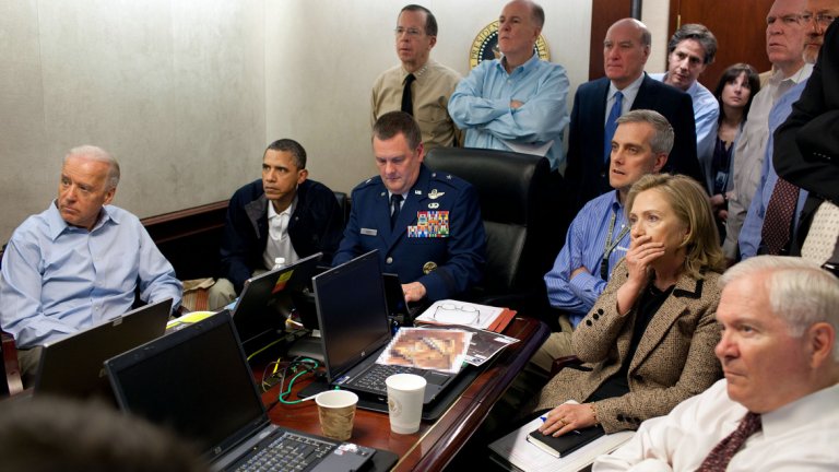 Екипът на Барак Обама наблюдава операцията по отстраняването на Осама бин Ладен