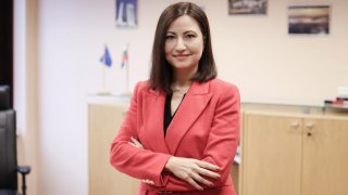 Според Бойко Борисов тя е "много познато лице в Брюксел"