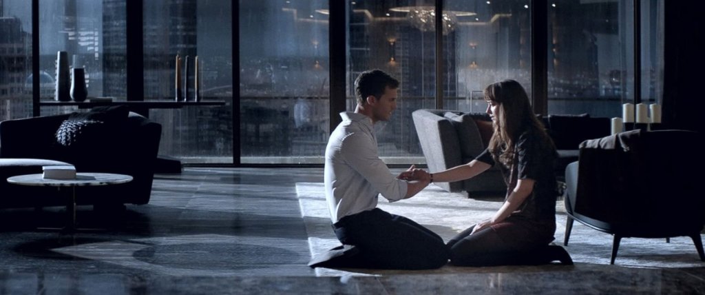HT-Fifty-Shades-Darker-MEM-170103_31x13_1600