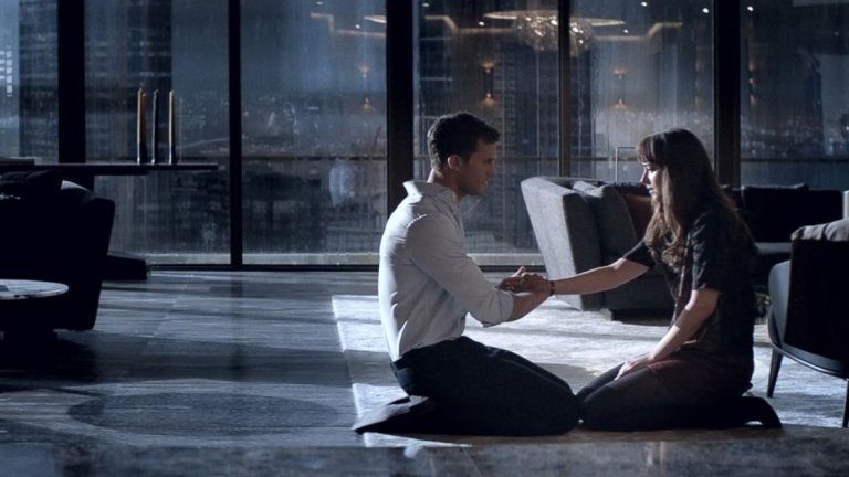 HT-Fifty-Shades-Darker-MEM-170103_31x13_1600