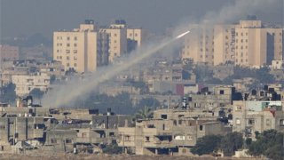 israel-gaza-rocket_2399203b