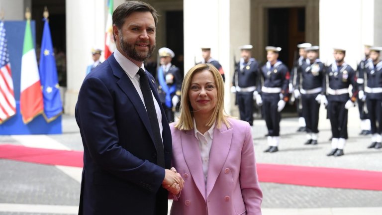 Ванс обяви това по време на среща в Рим