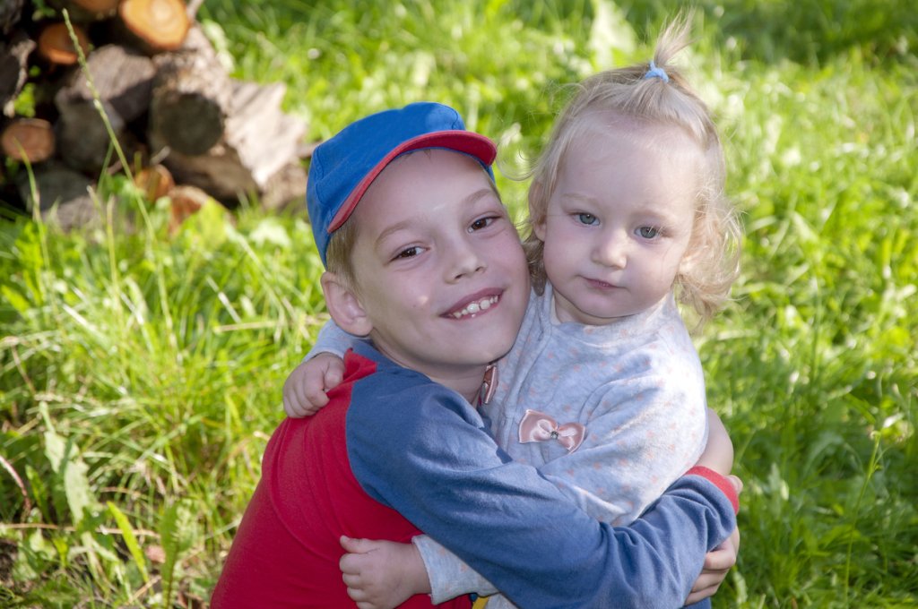 дете с по-голямо братче