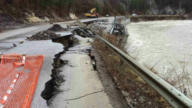 Обстановката в Кърджали и Смолян постепенно се нормализира