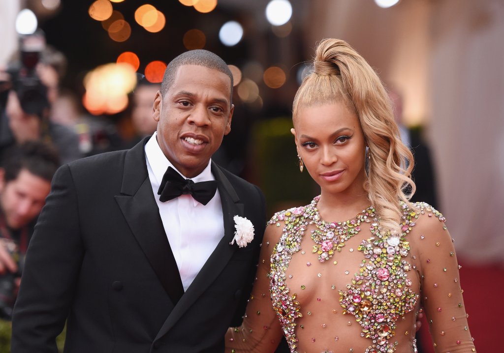 Jay Z и Бийонсе
Кралят и Кралицата на хип-хоп-а са женени от 2008-а, а разликата им е 12 години.