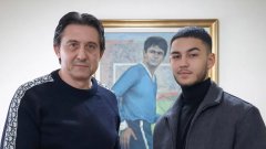 Левски подписа със сина на Бабангида