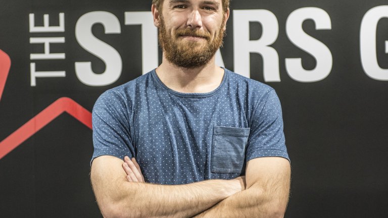 Срещнах готини хора. Българите сте готини хора. Все още не съм срещнал лоши хора тук.