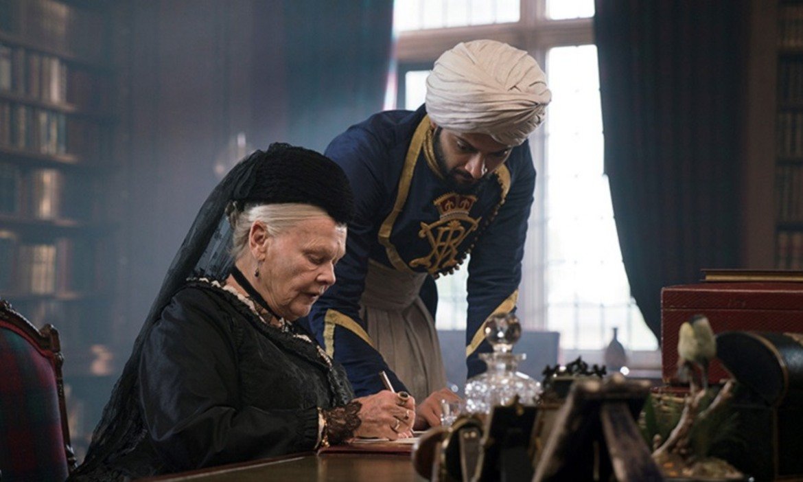 Виктория и Абдул / Victoria & Abdul 

Световна премиера: 22 септември 

Актьори: Джуди Денч, Али Фейзал, Еди Изард

Исторически действителен случай: това е историята на отношенията между кралица Виктория и нейния слуга - индиеца Абдул Карим. 