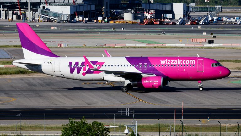 Компанията търпи критики заради закъснели и отменени полети през последните месеци