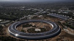 Новата "космическа" централа на Apple в Купертино