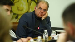 Според депутата Радомир Чолаков оставащият живот на парламента не стига, за да се спазят всички законови срокове за приемане на промените в Закона за съдебната власт и в Наказателно-процесуалния кодекс (НПК)