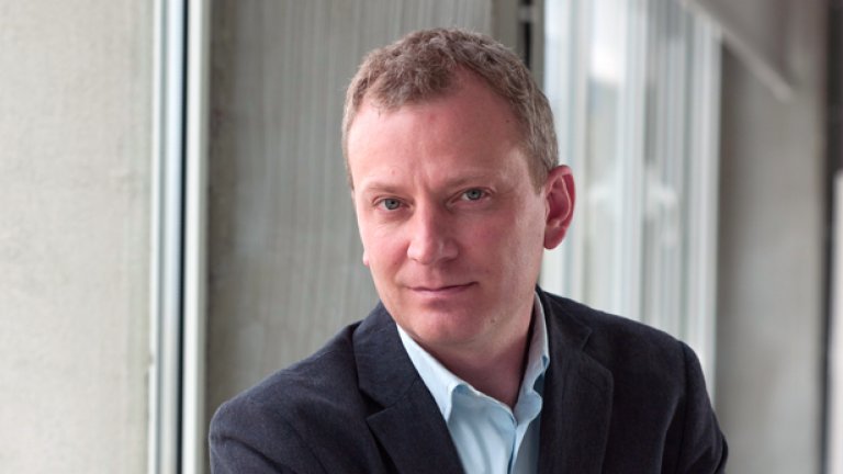 Гледай без гордост и предразсъдъци