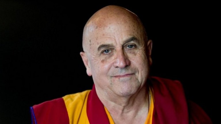 На въпроса как да бъдем щастливи Рикар отговаря, че ключът към щастието е в обичта и алтруизма.