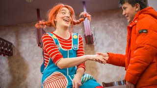 Нов куклен театър „В лунната стая“ отваря врати за малки и големи