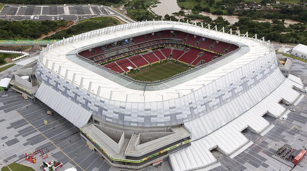 44-хилядната "Арена Пернамбукано" в Ресифе е наричана от местните със старото име "Итайпава". Но стадионът е на практика нов, за което свидетелстват пръснатите над 220 милиона долара за реконструкция. Ще приеме 4 мача от групите и един осминафинал.