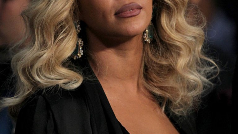 Бионсе записва всяко свое интервю 
С или без алтер его, певицата е доста стриктна на тема контрол. Тя записва всяко свое интервю и пази внимателно архивите на интервютата си. За някои това може да звучи прекалено, но Бионсе признава, че има поне две причини да го прави. 
Едната е, че така се самоусъвършенства в говоренето пред журналисти и пред публика въобще. Другият й аргумент е, че мрази да бъде цитирана погрешно и думите й да бъдат изопачавани. А така винаги може да докаже какво и как точно е казала.