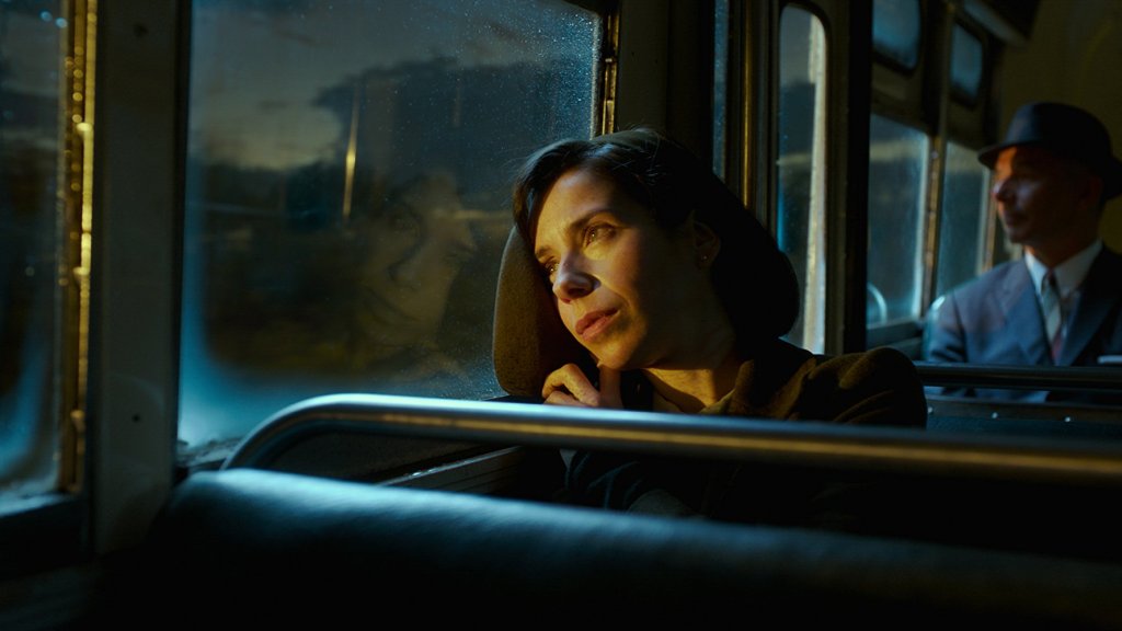 Сали Хокинс във \"The shape of water\"