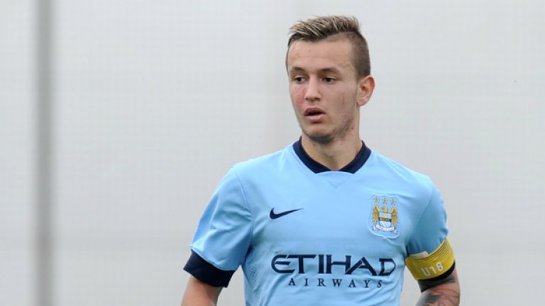 Берсант Селина (Суонзи, 3.8 млн.)
Мачове като титуляр за Сити: 1
Попадаше в сметките на Мануел Пелегрини, който му даваше игрово време и халфът даже удължи договора си със Сити. При Гуардиола обаче нямаше как да пробие и през лятото премина в Суонзи. Сега играе редовно в Чемпиъншип.