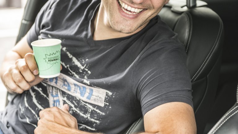 Вдъхновението за певеца идва рано сутрин